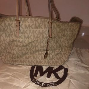 Michael Kors Tote